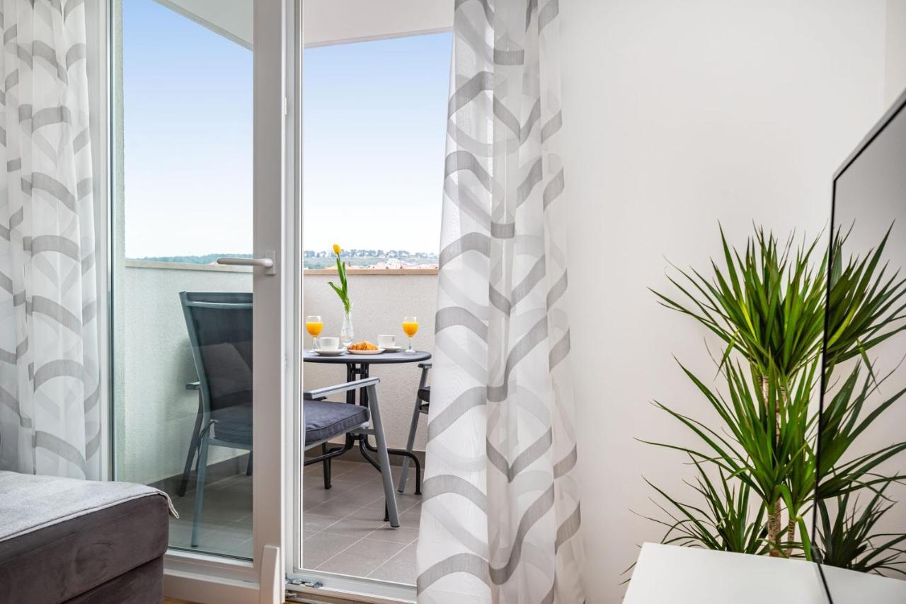 Ferienwohnung Ap Stella, Center Of Zadar, 2Br, Parking Exterior foto